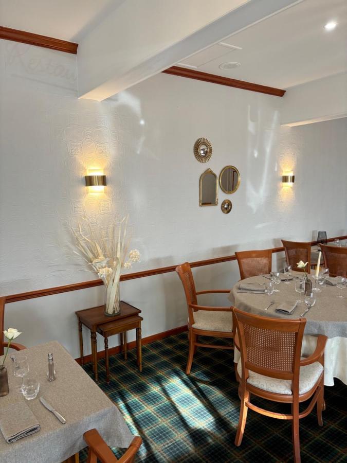 Hotel & Restaurant Le Cardinal Poix-de-Picardie Exteriör bild