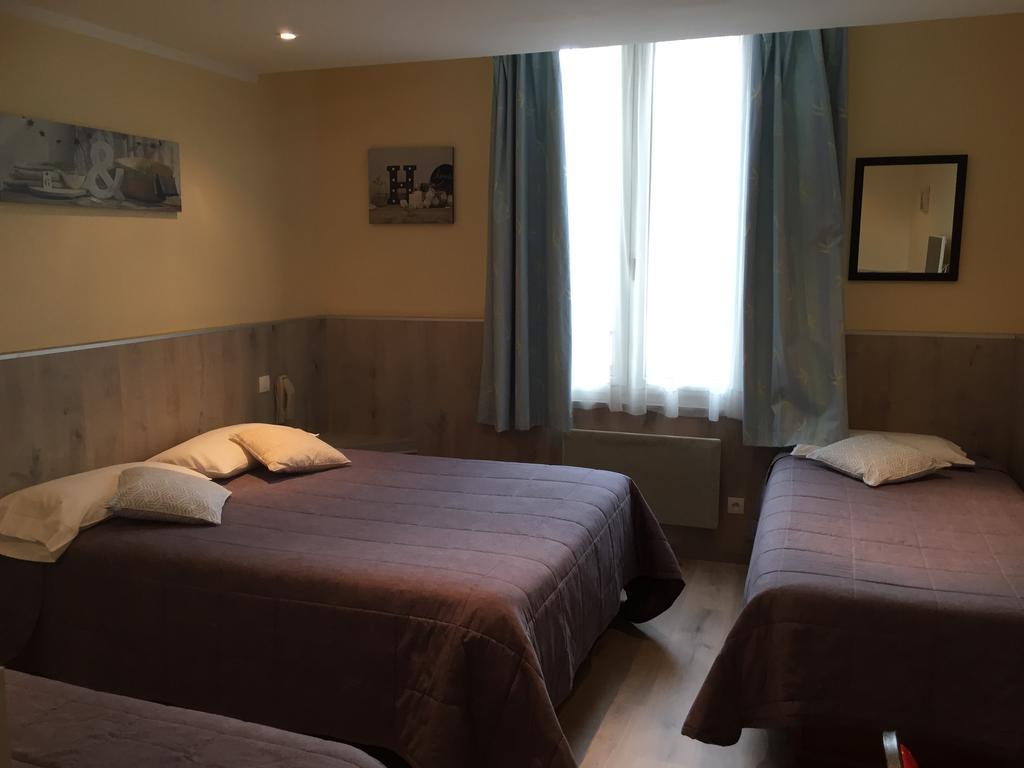 Hotel & Restaurant Le Cardinal Poix-de-Picardie Exteriör bild